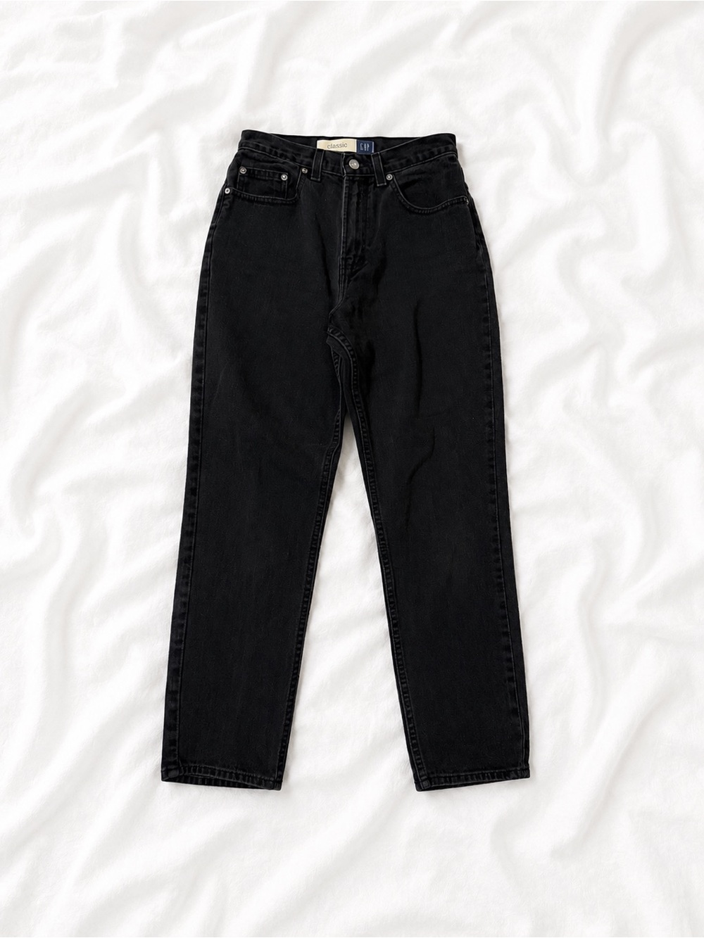 GAP Women’s Black Straight Leg Jeans